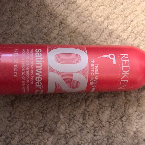 Redken - Picture 2 of 3